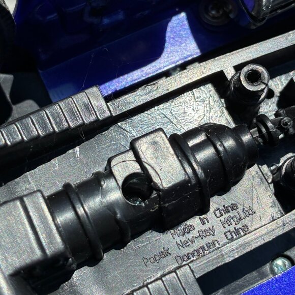 New Ray Peterbilt Stars & Stripes Semi Truck 1/32 Scale Missing Doors - Picture 6 of 6